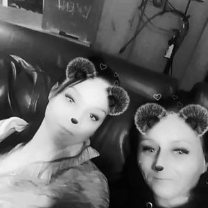 Meet your Posher, Knowles